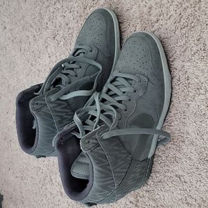 Womens Nike High Top Wedge Sneaker Size 10